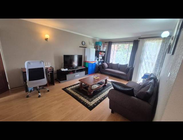 2 BEDROOM PROPERTY TO RENT IN NORTHCLIFF